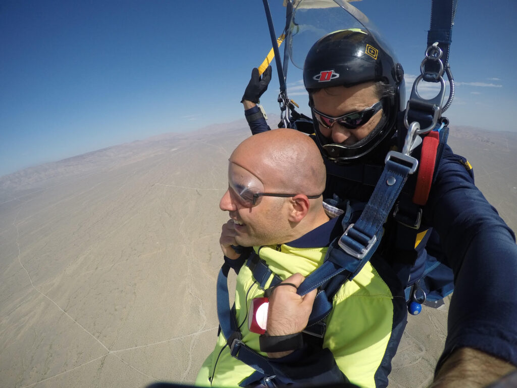 Gian skydiving